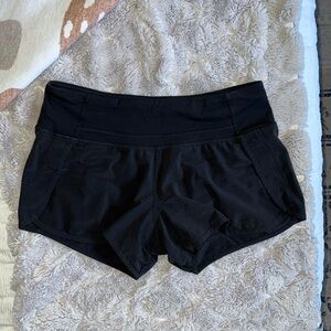 Lululemon Speed Up Shorts Black, Size 6, 3.5 in inseam Medium rise?